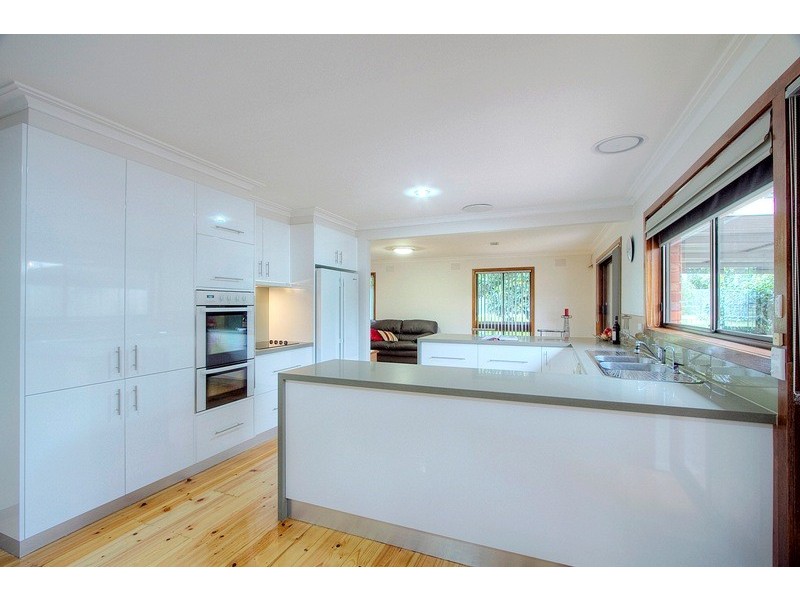 4 Fountain Drive, Narre Warren VIC 3805