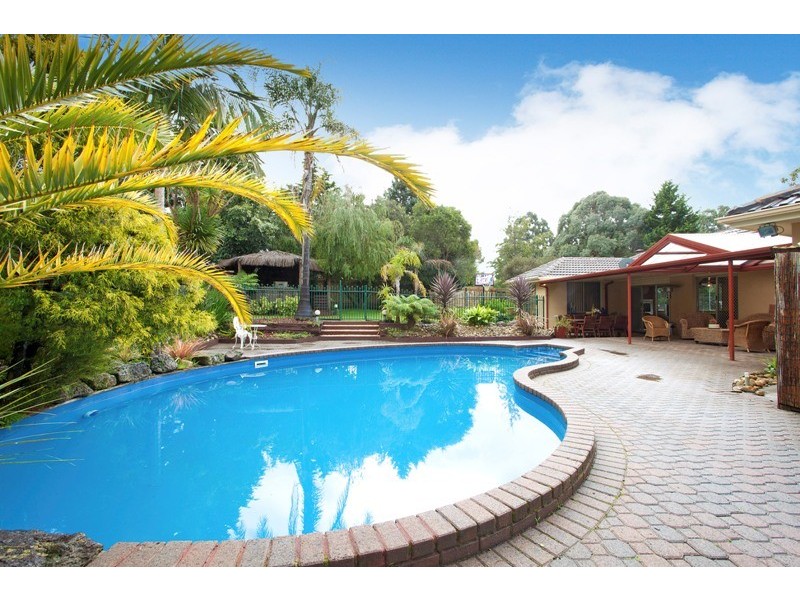 5 Grantchester Road, Narre Warren North VIC 3804