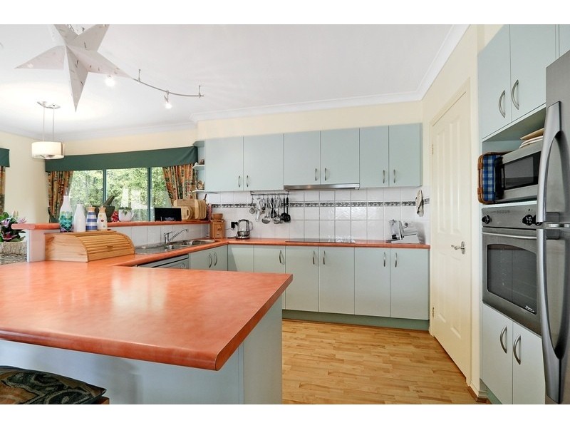 16 Minton Walk, Narre Warren South VIC 3805