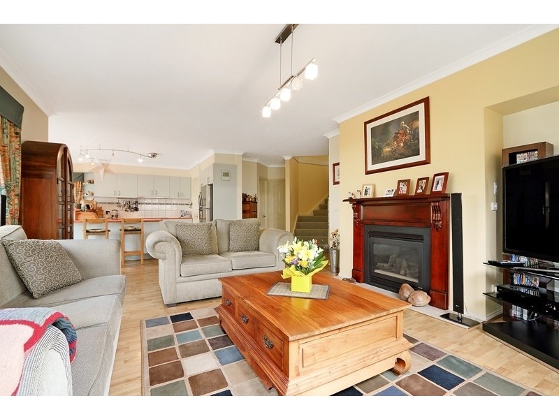 16 Minton Walk, Narre Warren South VIC 3805