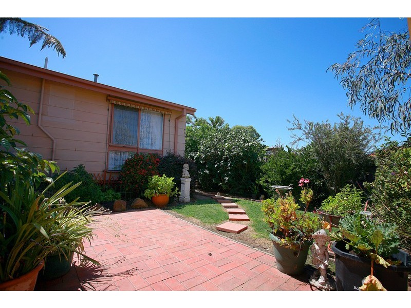 18 Wallaroo Avenue, Narre Warren VIC 3805