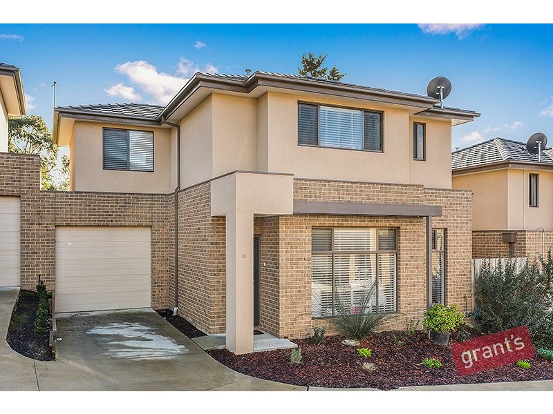 10/10-12 Innes Court, Berwick VIC 3806