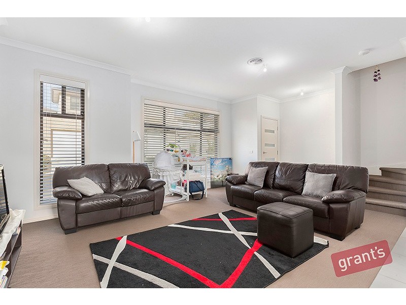 10/10-12 Innes Court, Berwick VIC 3806