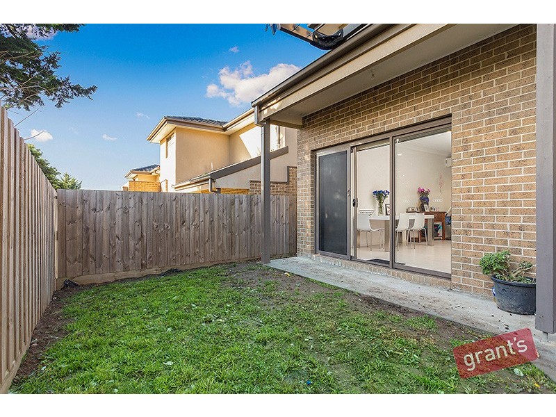 10/10-12 Innes Court, Berwick VIC 3806