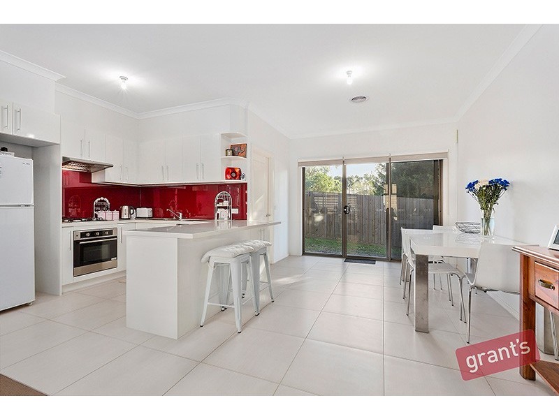 10/10-12 Innes Court, Berwick VIC 3806
