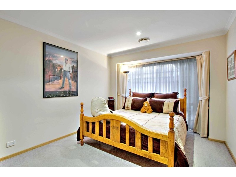 8 Clement Court, Narre Warren South VIC 3805