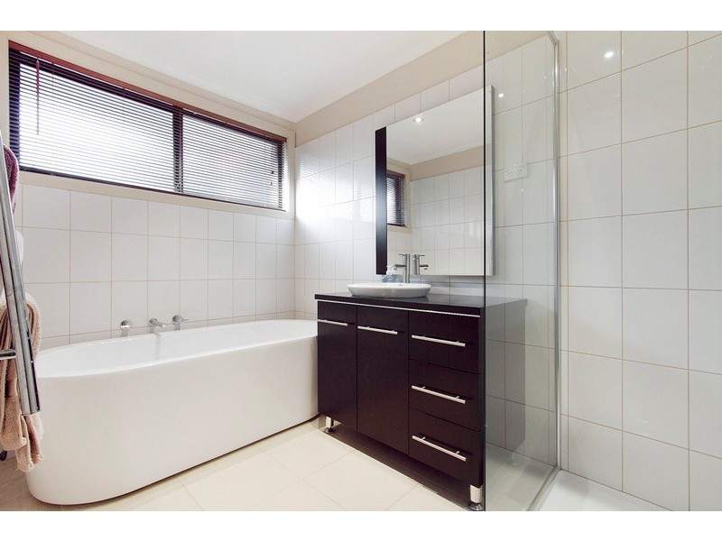 1 Brently Close, Narre Warren North VIC 3804
