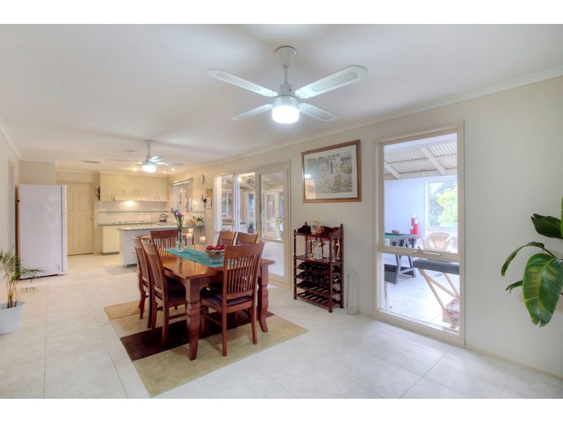 2 Glen Court, Narre Warren VIC 3805