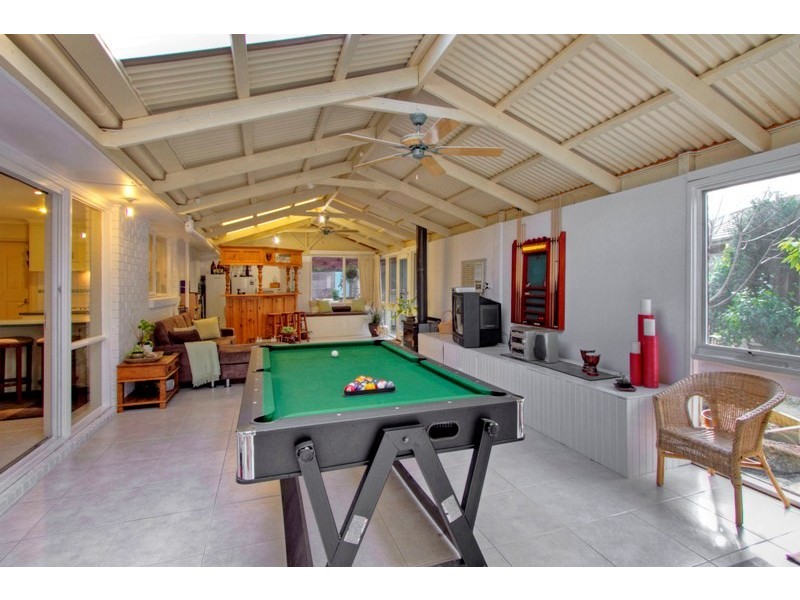 2 Glen Court, Narre Warren VIC 3805