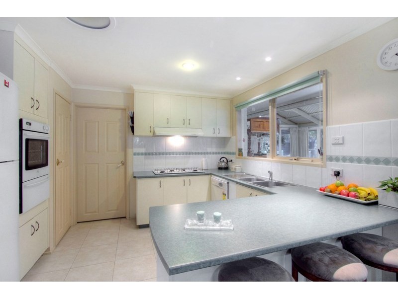 2 Glen Court, Narre Warren VIC 3805