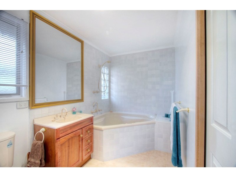 2 Glen Court, Narre Warren VIC 3805