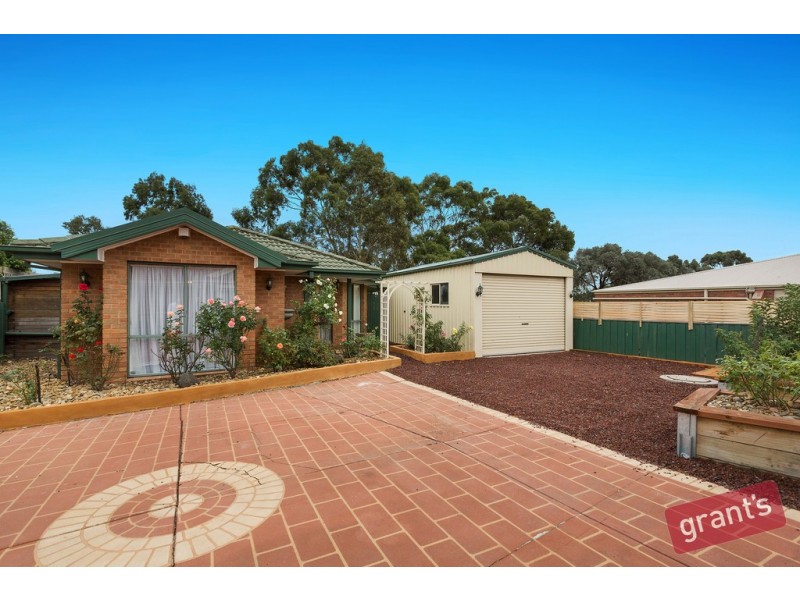 8 Onyx Court, Narre Warren VIC 3805