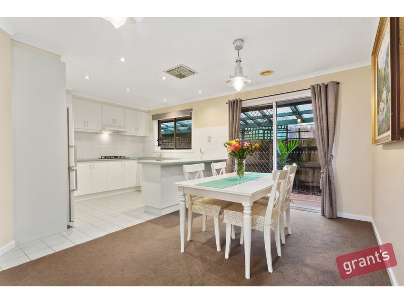 8 Onyx Court, Narre Warren VIC 3805