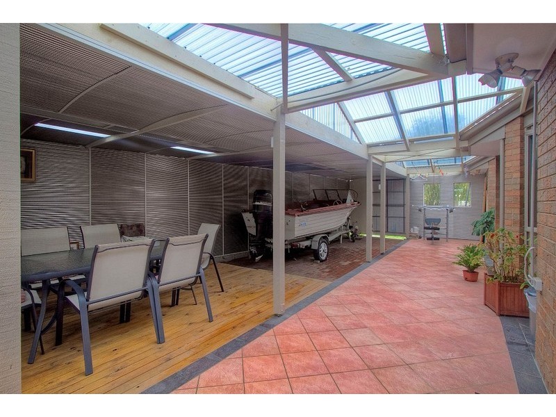 11 Ryelands Drive, Narre Warren VIC 3805