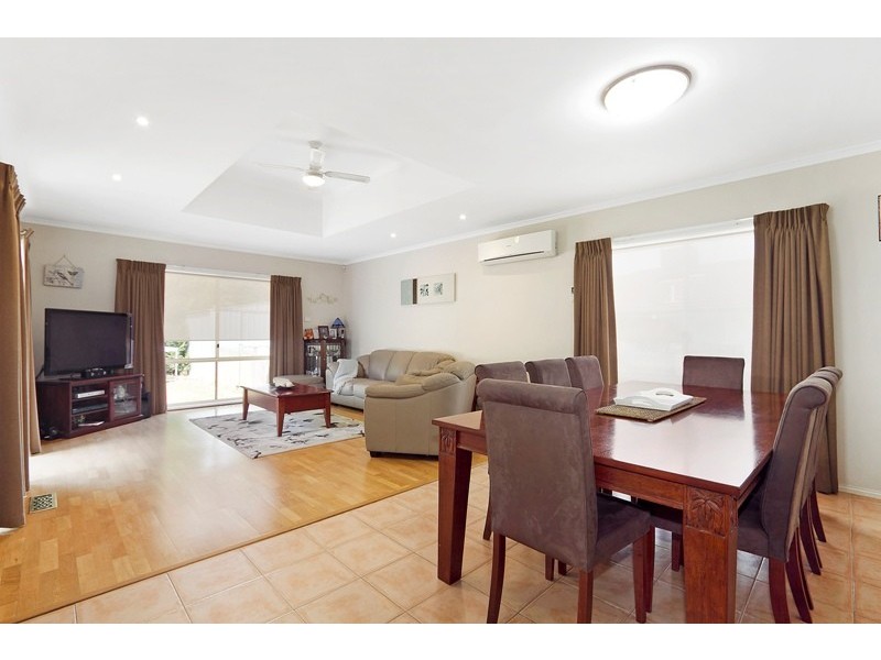 5 Clarinda Drive, Narre Warren VIC 3805