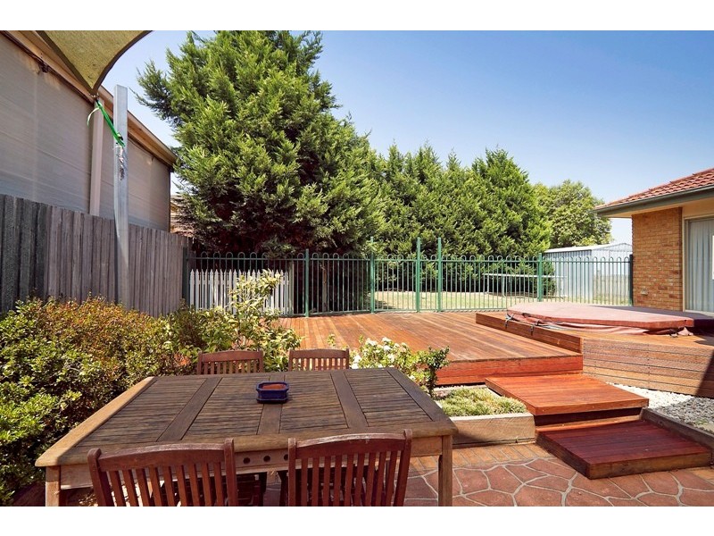5 Clarinda Drive, Narre Warren VIC 3805