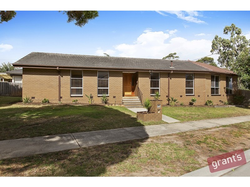 18 Stewart Avenue, Narre Warren VIC 3805