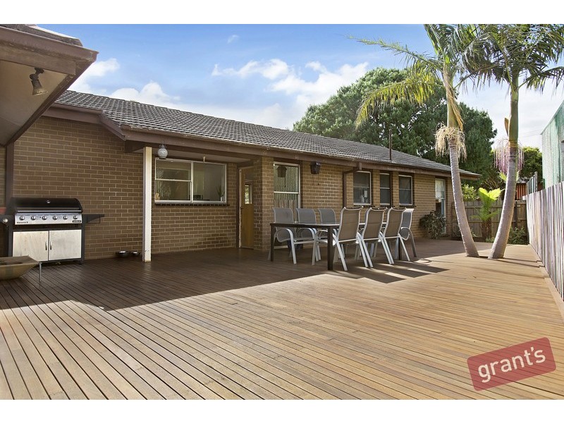 18 Stewart Avenue, Narre Warren VIC 3805