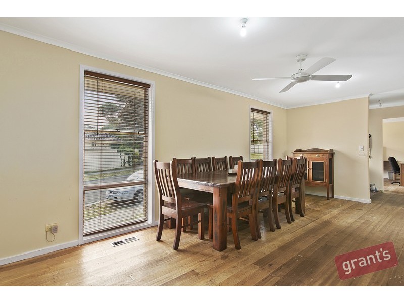 18 Stewart Avenue, Narre Warren VIC 3805