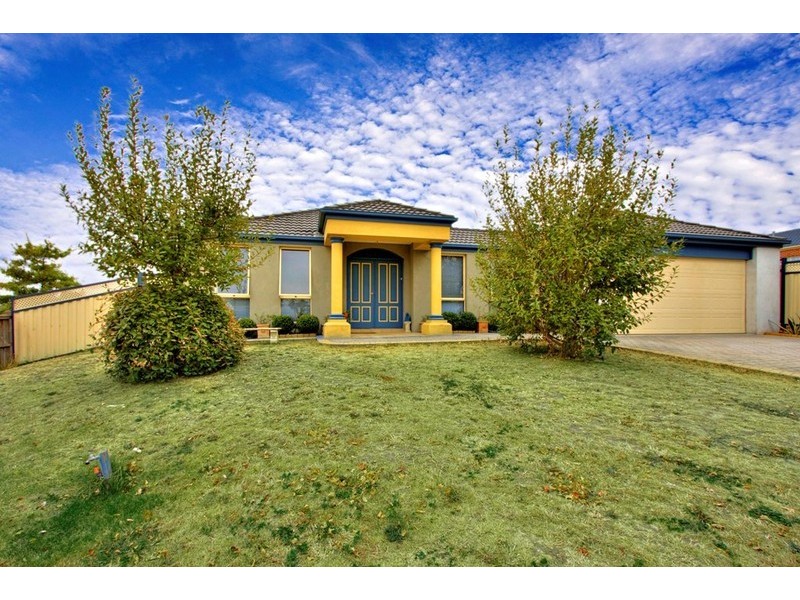 2 The Elms, Narre Warren VIC 3805