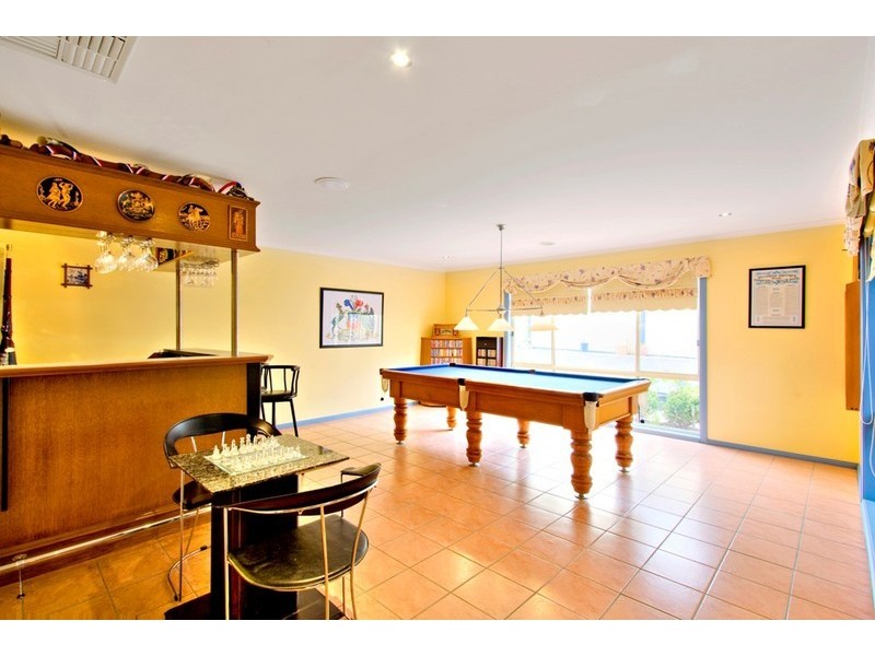 2 The Elms, Narre Warren VIC 3805