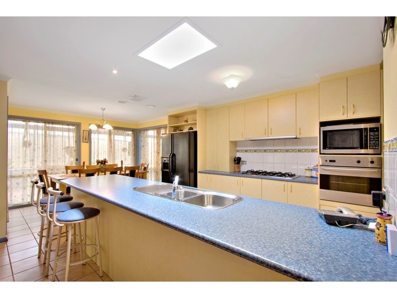 2 The Elms, Narre Warren VIC 3805