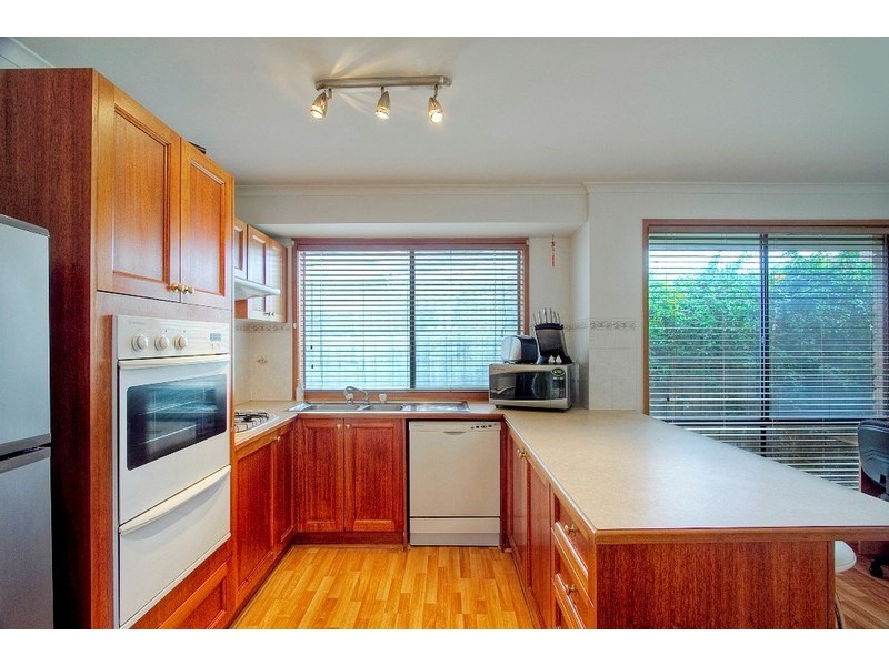 9 Swan Court, Narre Warren South VIC 3805