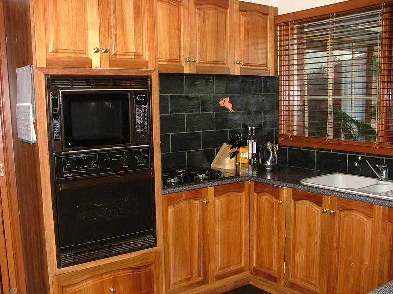 16 Landhill Court, Hallam VIC 3803