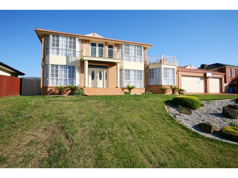 82-84 St Helens Crescent, Narre Warren North VIC 3804