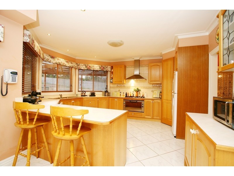 82-84 St Helens Crescent, Narre Warren North VIC 3804