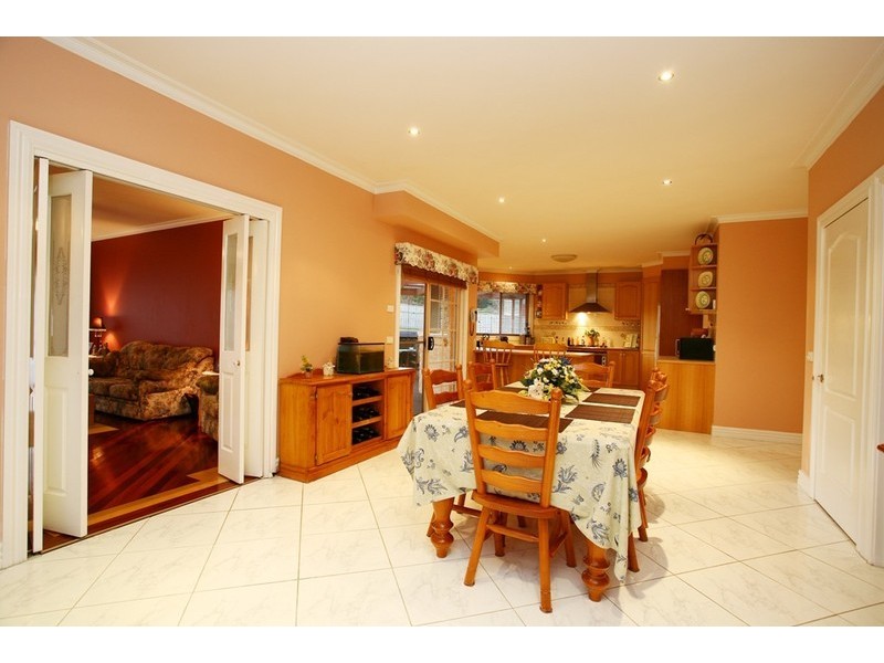 82-84 St Helens Crescent, Narre Warren North VIC 3804