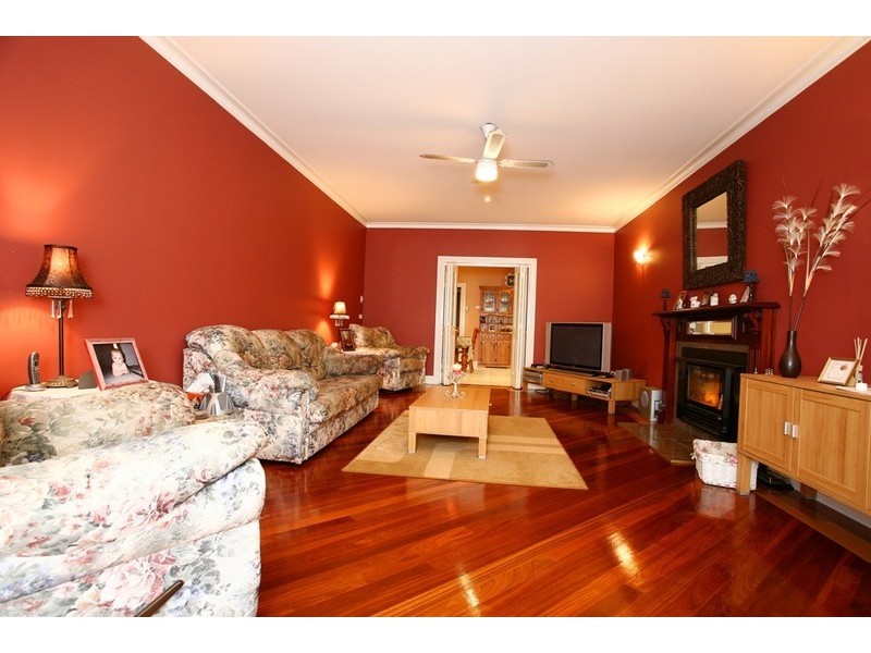 82-84 St Helens Crescent, Narre Warren North VIC 3804