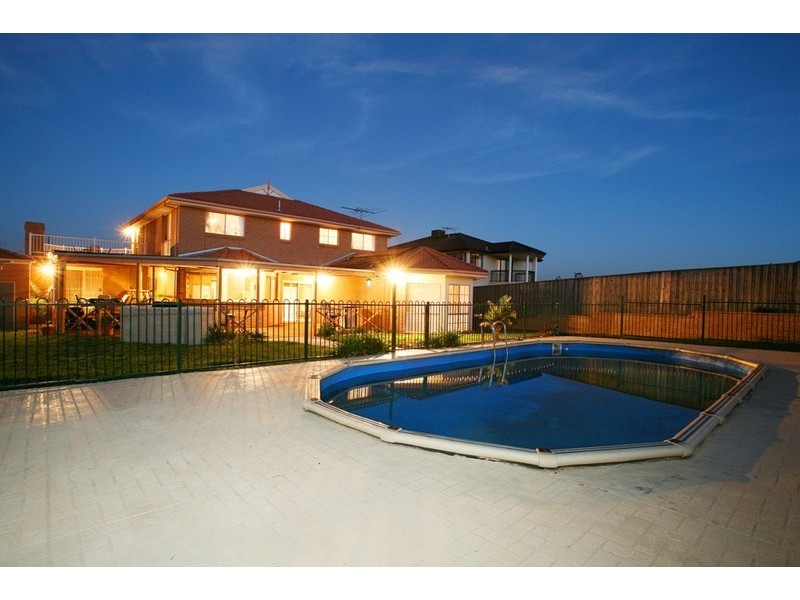 82-84 St Helens Crescent, Narre Warren North VIC 3804