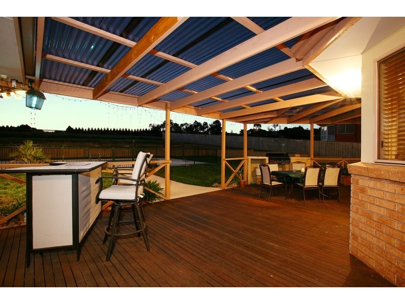 82-84 St Helens Crescent, Narre Warren North VIC 3804