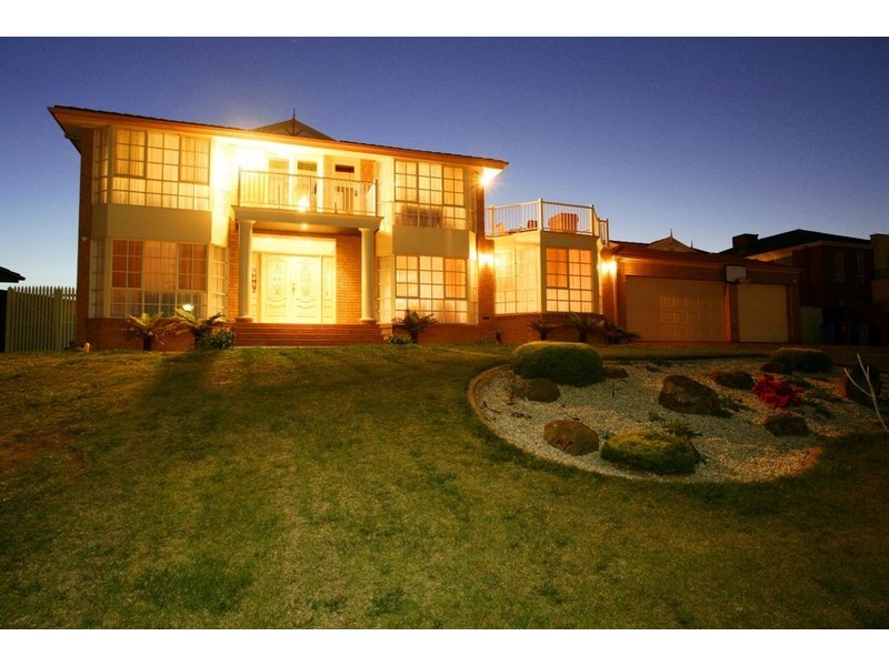 82-84 St Helens Crescent, Narre Warren North VIC 3804