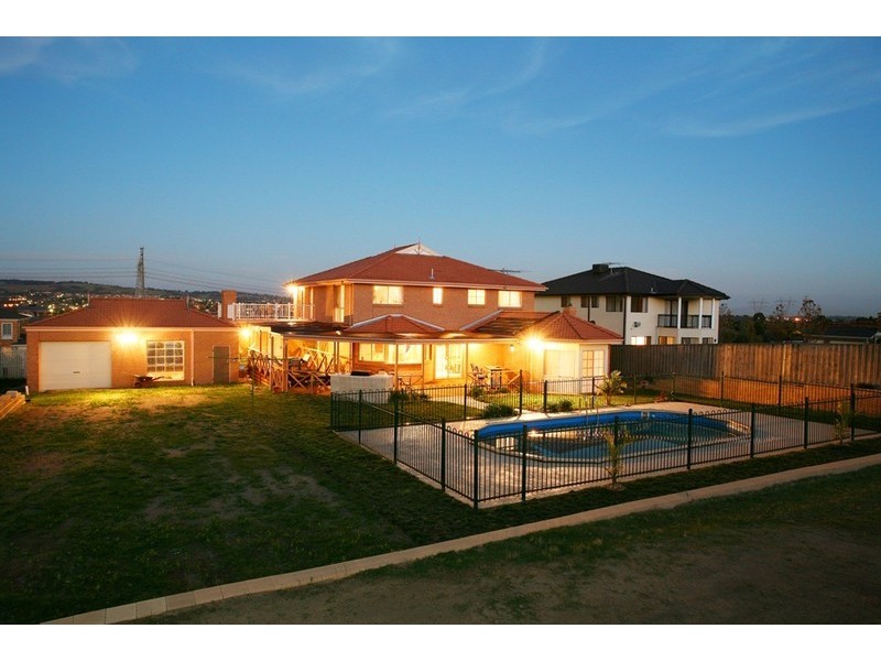 82-84 St Helens Crescent, Narre Warren North VIC 3804