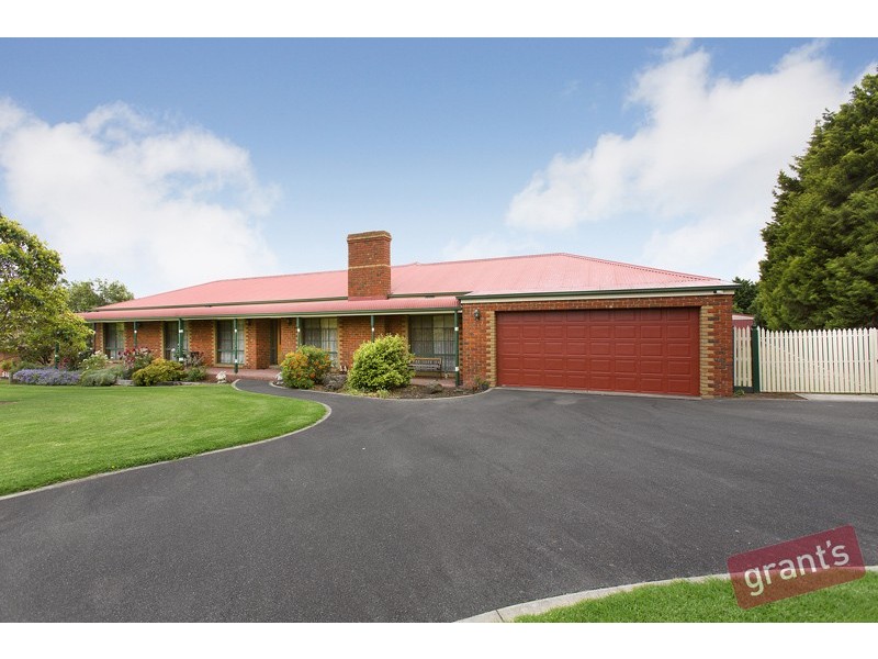 19 Eden Grove, Narre Warren South VIC 3805