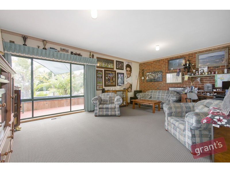 19 Eden Grove, Narre Warren South VIC 3805