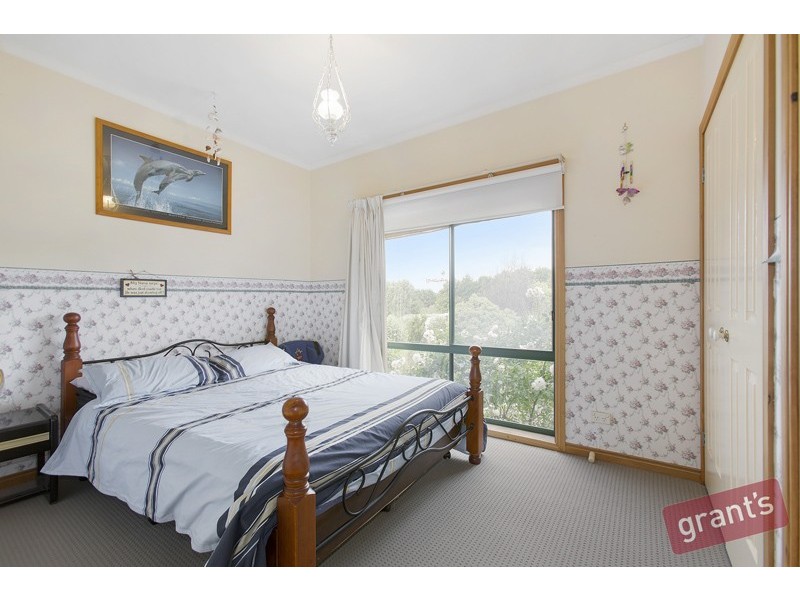 19 Eden Grove, Narre Warren South VIC 3805