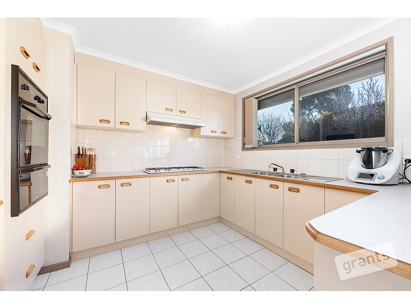 2/8 Bramwell Close, Endeavour Hills VIC 3802