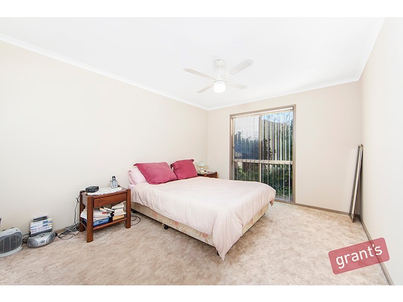 2/8 Bramwell Close, Endeavour Hills VIC 3802