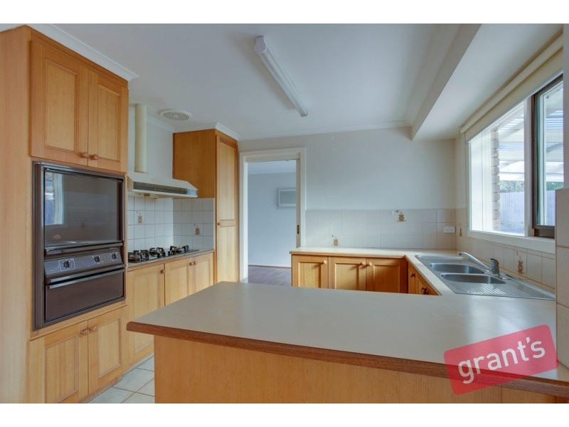 16 Marjoram Close, Hallam VIC 3803