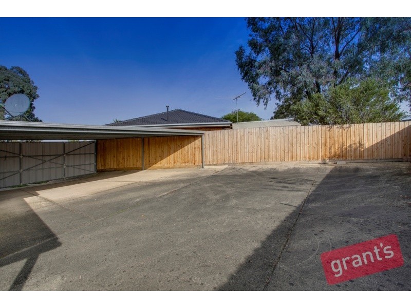 16 Marjoram Close, Hallam VIC 3803