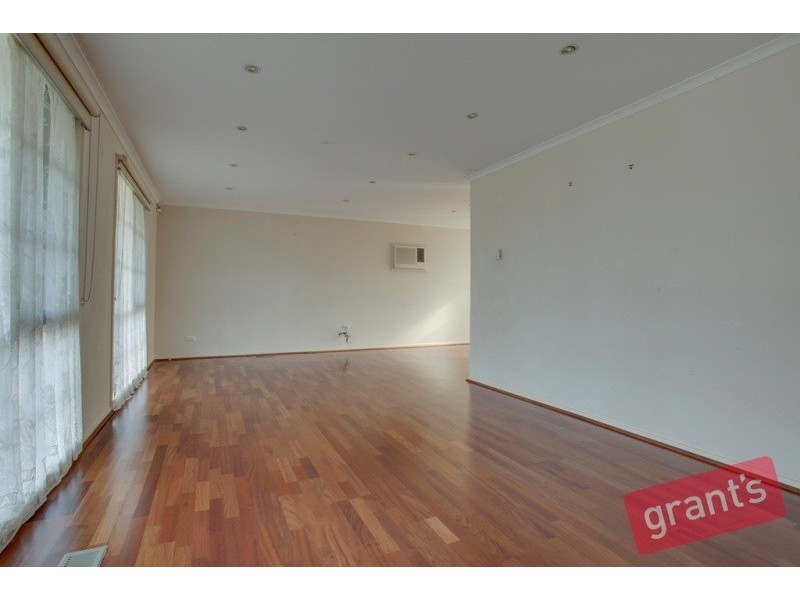 16 Marjoram Close, Hallam VIC 3803