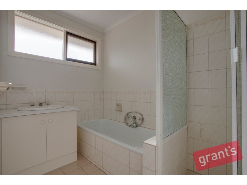 16 Marjoram Close, Hallam VIC 3803