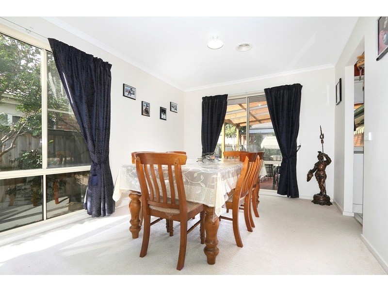 6 Hallmark Drive, Narre Warren South VIC 3805