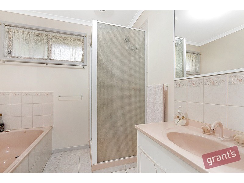 73 Pentland Drive, Narre Warren VIC 3805