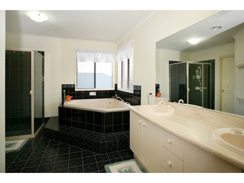 7 Woolshed Road, Narre Warren South VIC 3805