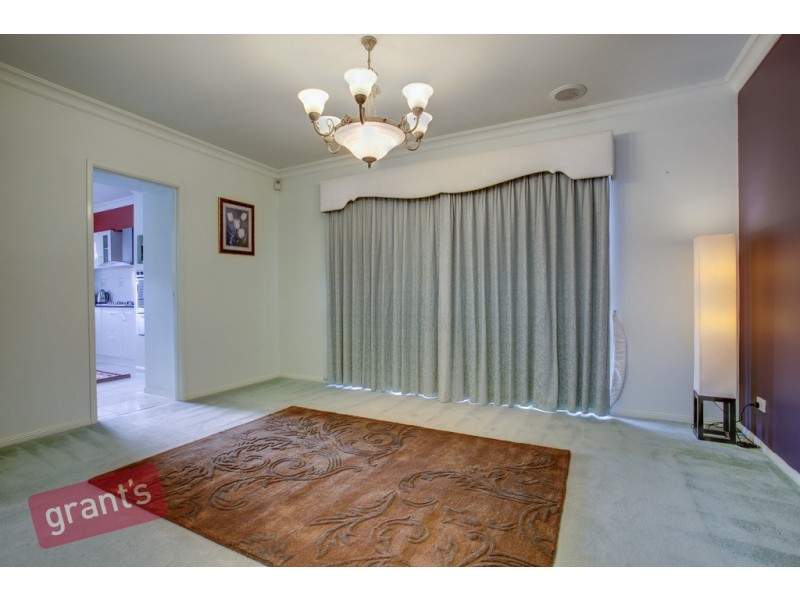 74 Galloway Drive, Narre Warren South VIC 3805