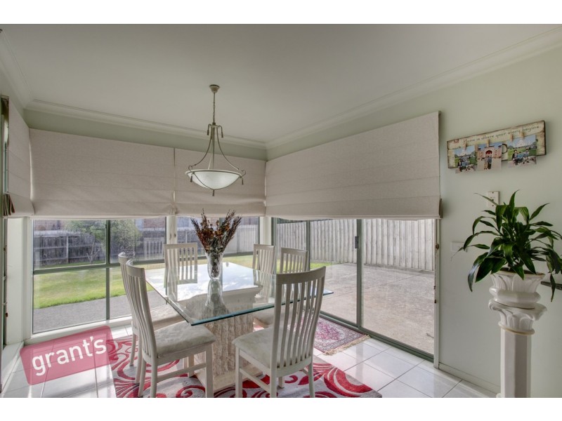 74 Galloway Drive, Narre Warren South VIC 3805